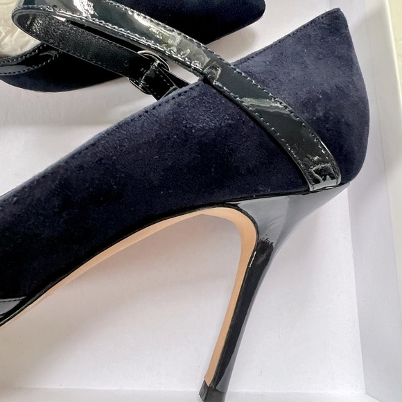 Manolo Blahnik Pumps - Picture 6 of 8